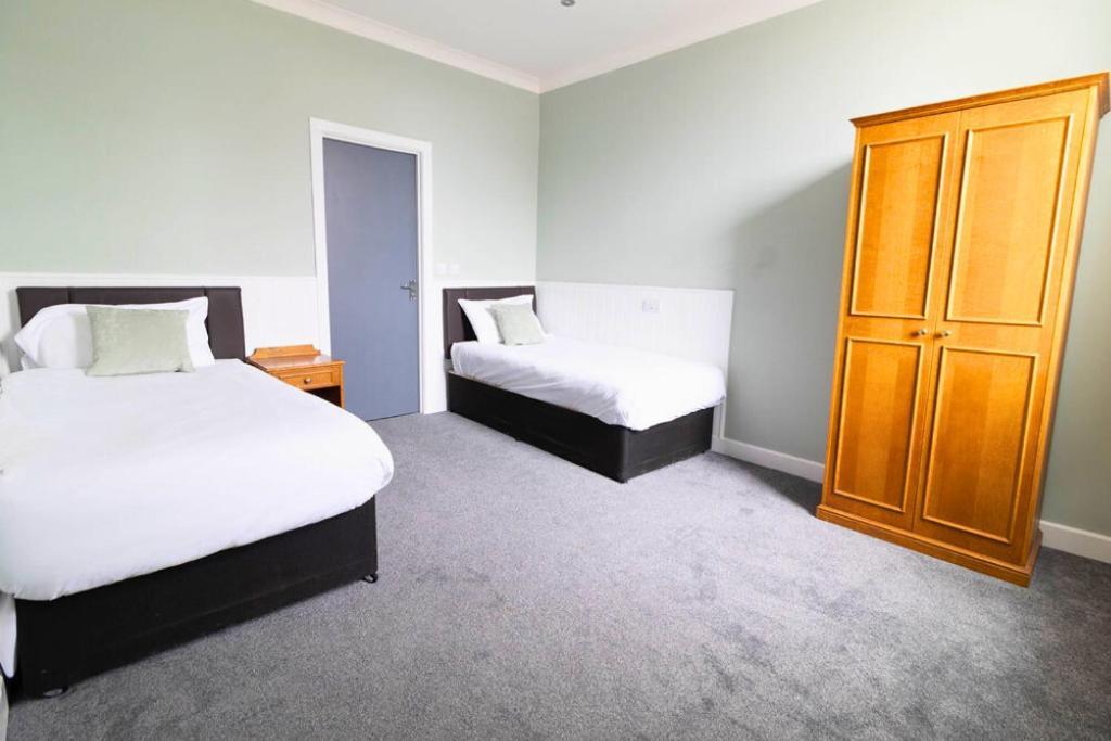 The Windmill Hotel Alford  ภายนอก รูปภาพ