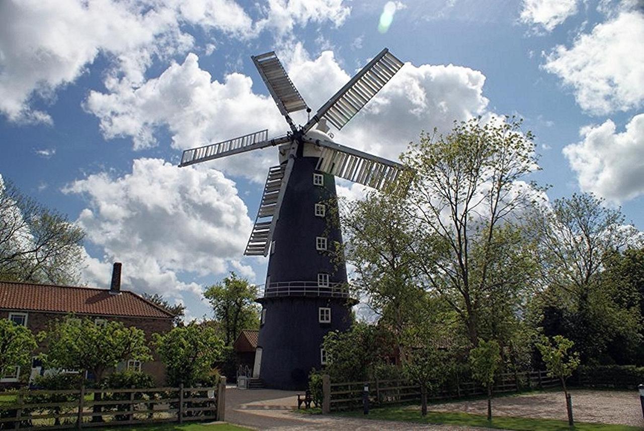 The Windmill Hotel Alford  ภายนอก รูปภาพ